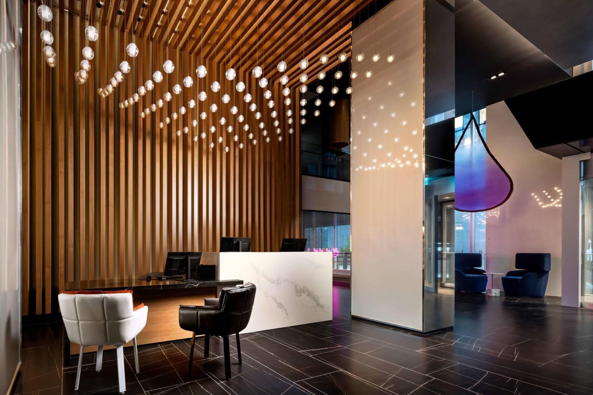 Humaniti Hotel Montreal, Autograph Collection Zewnętrze zdjęcie